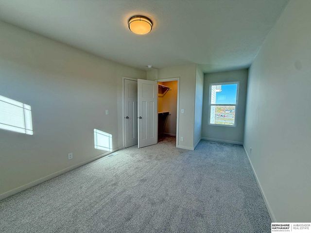 19814 Cinnamon Street, Omaha, NE 68135