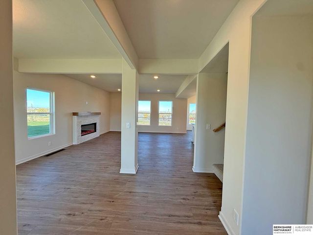 19814 Cinnamon Street, Omaha, NE 68135