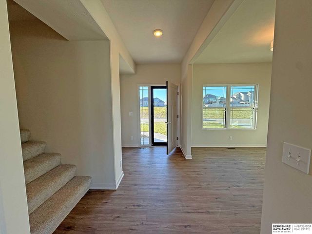 19814 Cinnamon Street, Omaha, NE 68135