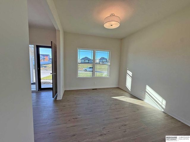 19814 Cinnamon Street, Omaha, NE 68135