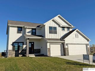 19814 Cinnamon Street, Omaha, NE 68135