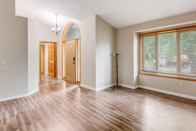 25736 18th Street W, Zimmerman, MN 55398