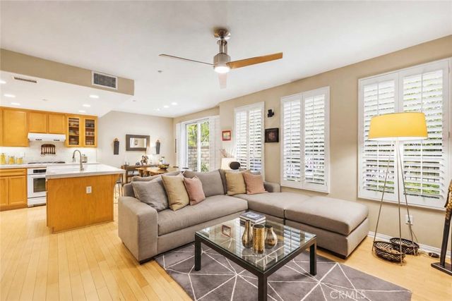 25441 Eagle Lane 140, Valencia, CA 91381