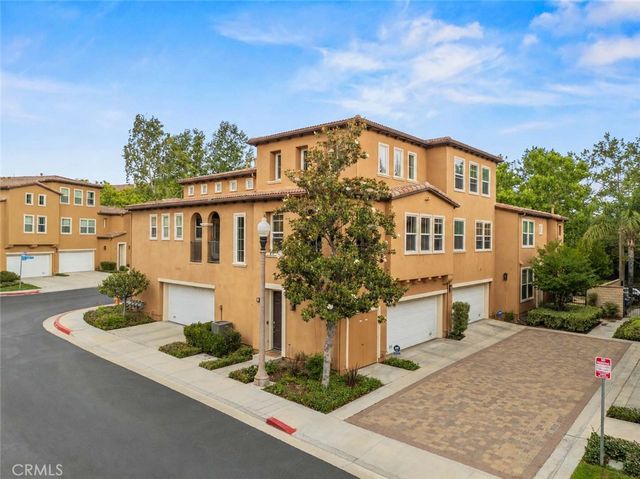 25441 Eagle Lane 140, Valencia, CA 91381