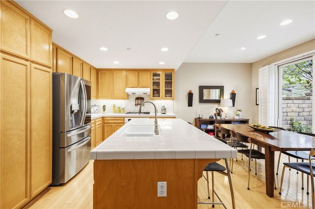 25441 Eagle Lane 140, Valencia, CA 91381