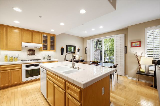 25441 Eagle Lane 140, Valencia, CA 91381