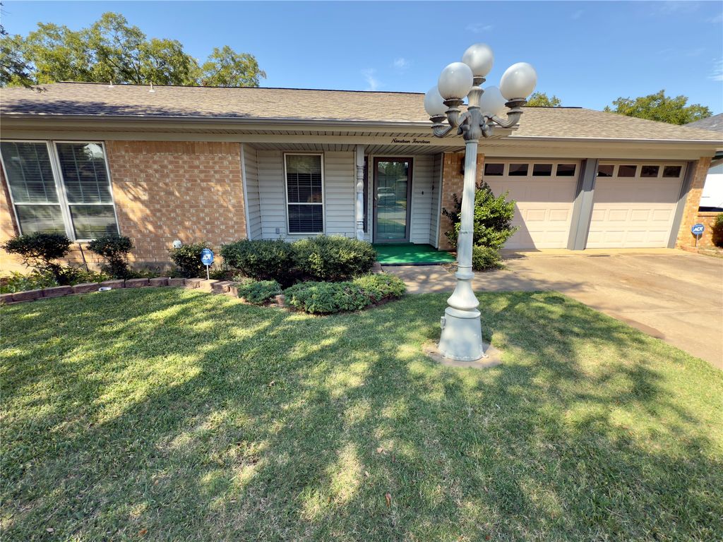 1914 Roosevelt Drive, Pantego, TX 76013