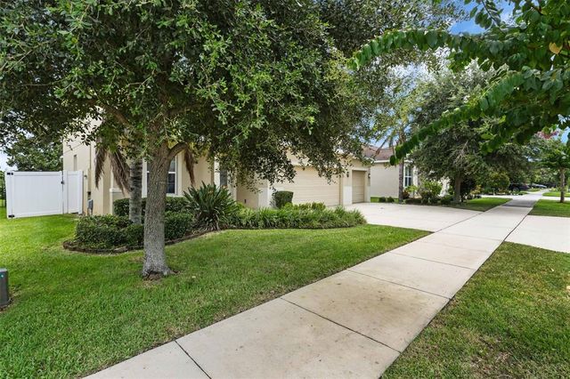 628 NEPTUNE DRIVE, Groveland, FL 34736