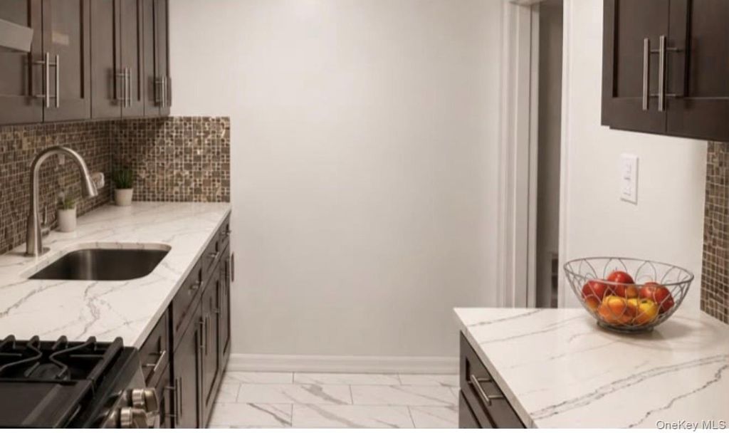 8710 149th Avenue 2H, Howard Beach, NY 11414 — photo 4