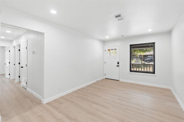 106 east lola DR, Austin, TX 78753