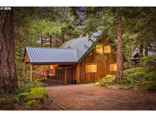 72430 E SMITH Loop, Rhododendron, OR 97049