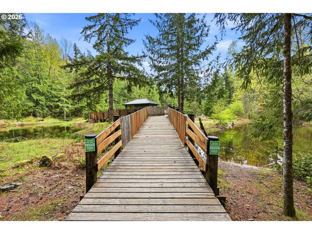 72430 E SMITH Loop, Rhododendron, OR 97049