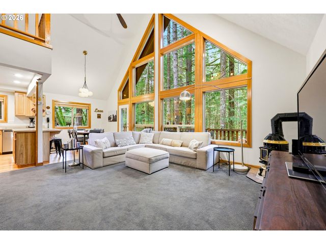 72430 E SMITH Loop, Rhododendron, OR 97049