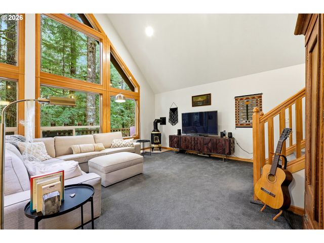 72430 E SMITH Loop, Rhododendron, OR 97049