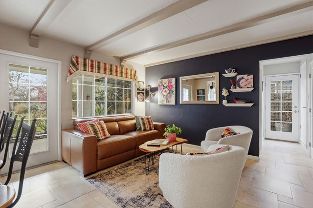 2113 Venus Dr, Sacramento, CA 95864