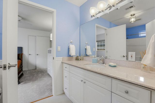 2113 Venus Dr, Sacramento, CA 95864