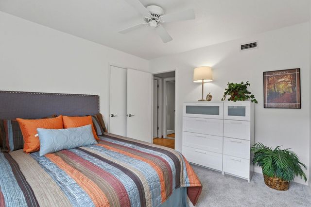 2113 Venus Dr, Sacramento, CA 95864