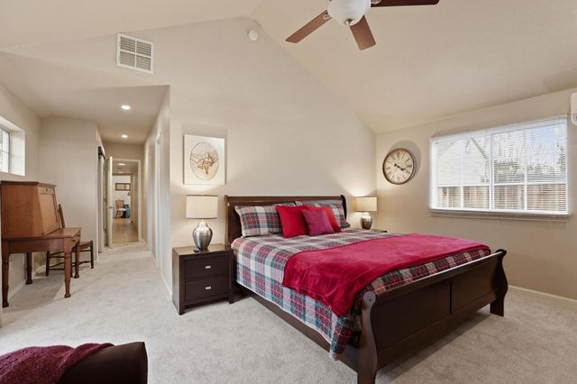 2113 Venus Dr, Sacramento, CA 95864