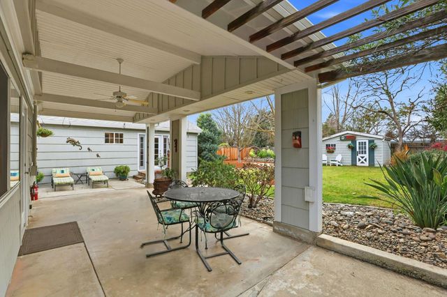 2113 Venus Dr, Sacramento, CA 95864