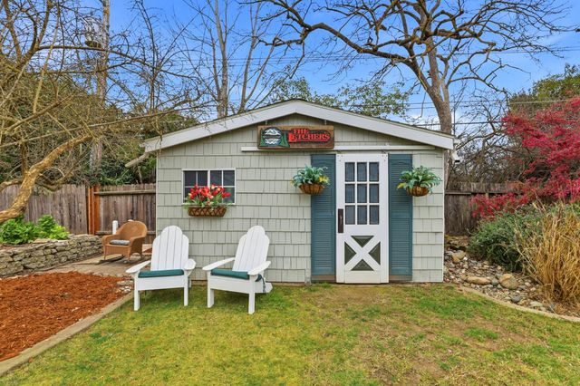 2113 Venus Dr, Sacramento, CA 95864