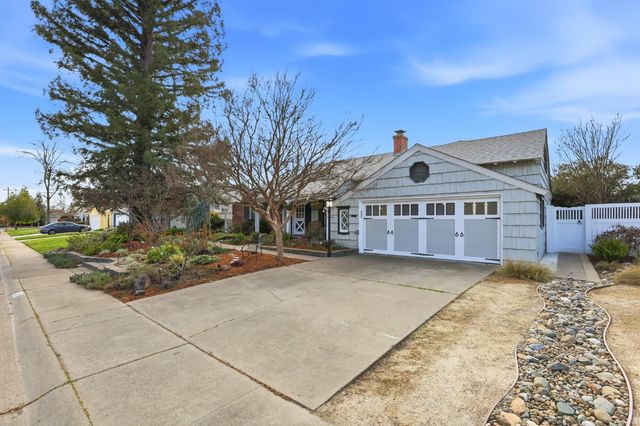 2113 Venus Dr, Sacramento, CA 95864