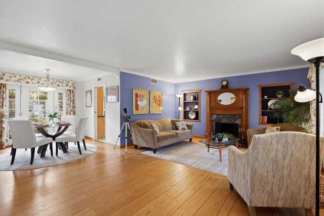 2113 Venus Dr, Sacramento, CA 95864