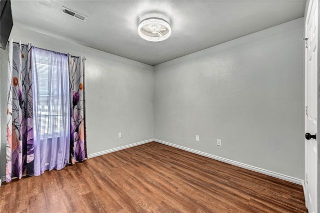 64 Cheryl Circle, Bentonville, AR 72712