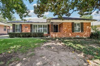 6711 Vada Drive, Dallas, TX 75214