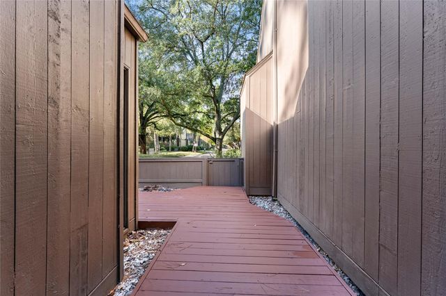 336 Litchfield Lane, Houston, TX 77024