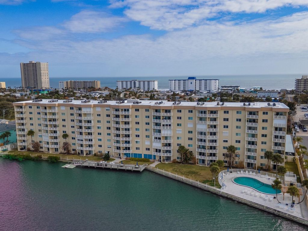 Image 5 of property listing at 3606 S PENINSULA DRIVE 208, Port Orange, FL 32127