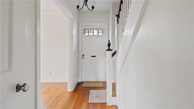 20 Bowen Street, East Providence, RI 02916