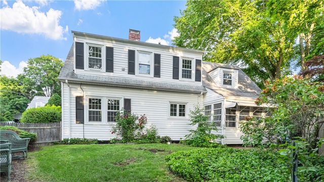 20 Bowen Street, East Providence, RI 02916