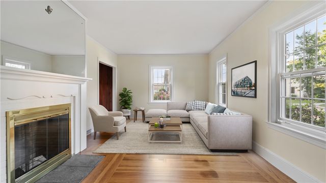 20 Bowen Street, East Providence, RI 02916