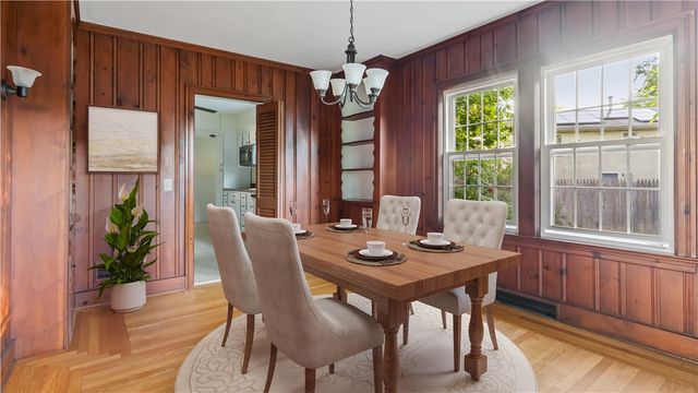 20 Bowen Street, East Providence, RI 02916