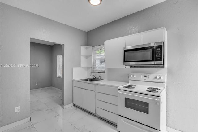 285 NW 44th Street 1, Miami, FL 33127