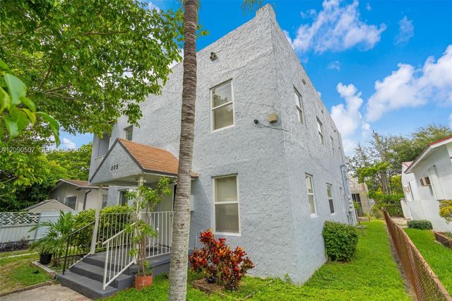 285 NW 44th Street 1, Miami, FL 33127