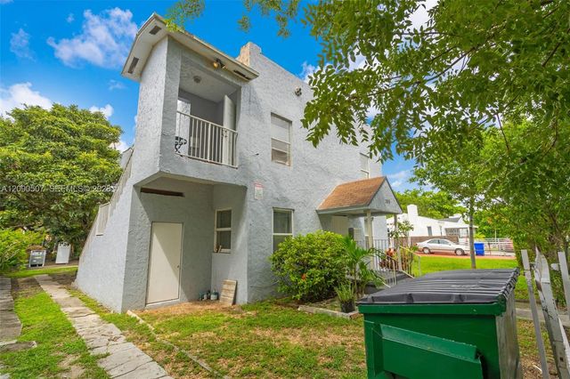 285 NW 44th Street 1, Miami, FL 33127
