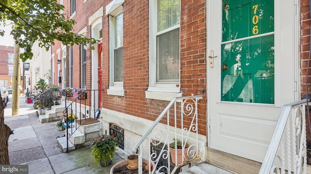 706 SALTER ST, Philadelphia, PA 19147