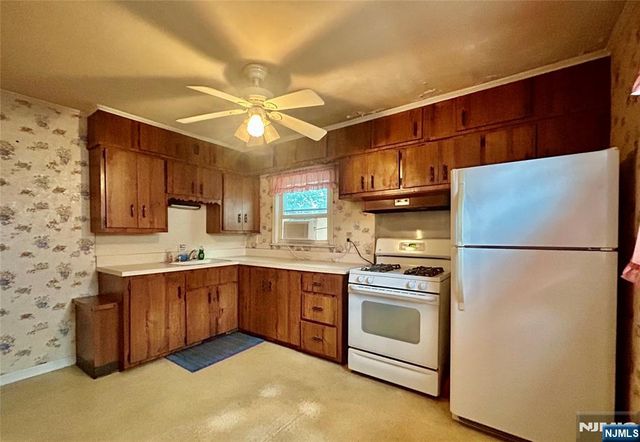 222 Terrace Avenue, Lodi, NJ 07644
