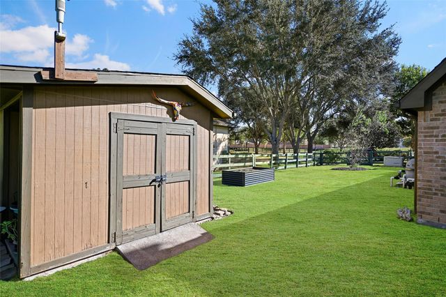 5327 W Farm Way, Fulshear, TX 77441