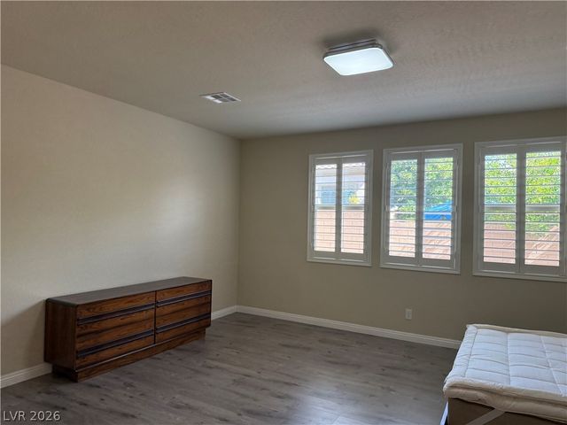 967 Whitworth Avenue, Las Vegas, NV 89148