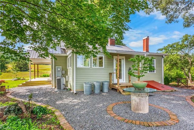 135 Vaughn Lane, Pilot Mountain, NC 27041
