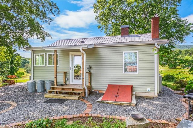 135 Vaughn Lane, Pilot Mountain, NC 27041