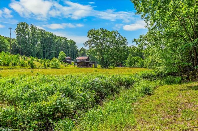 135 Vaughn Lane, Pilot Mountain, NC 27041