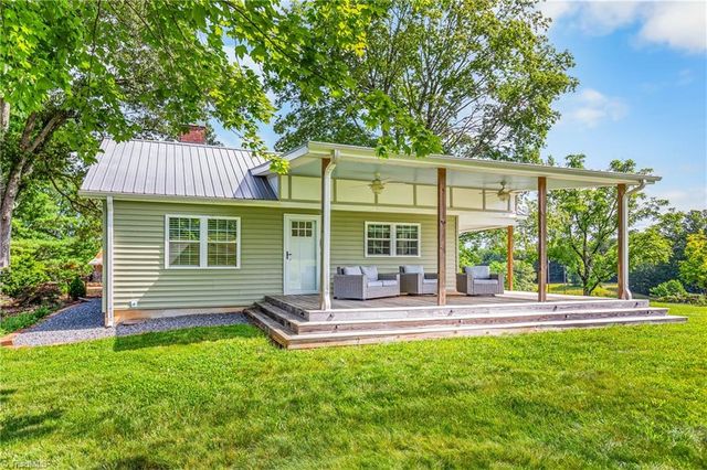 135 Vaughn Lane, Pilot Mountain, NC 27041