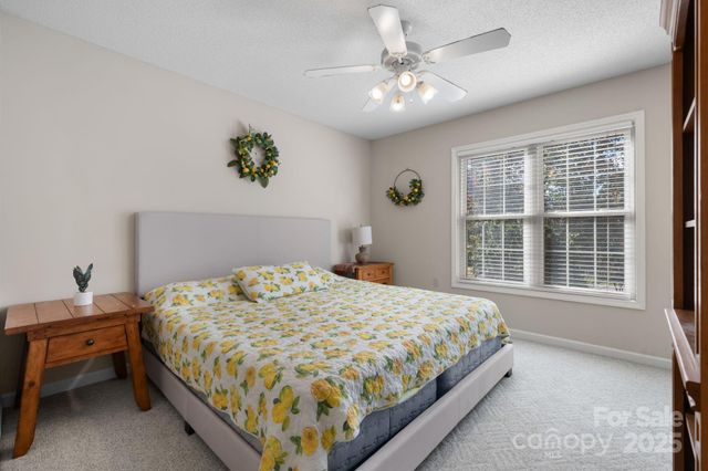 815 Catawba Valley Boulevard SE, Hickory, NC 28602