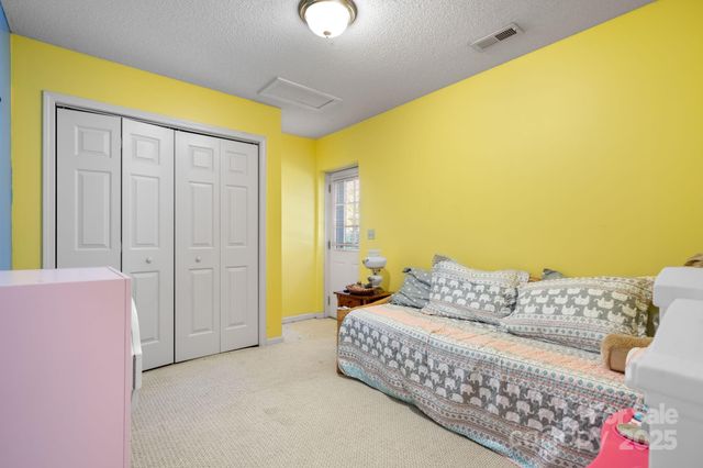 815 Catawba Valley Boulevard SE, Hickory, NC 28602