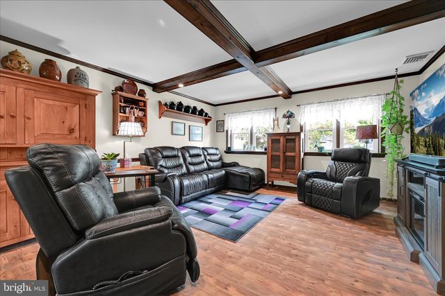 4 N CONESTOGA VIEW DR, Akron, PA 17501