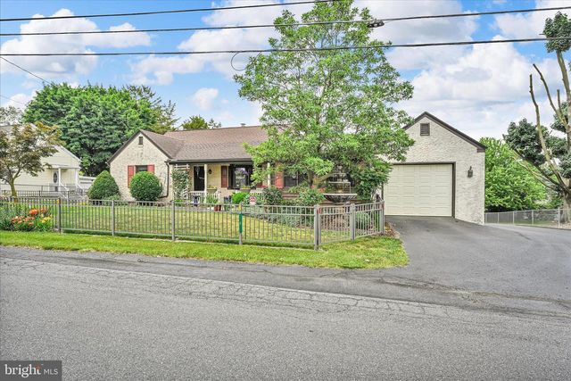 4 N CONESTOGA VIEW DR, Akron, PA 17501