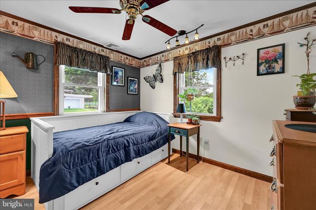 4 N CONESTOGA VIEW DR, Akron, PA 17501